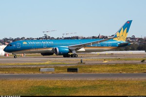 Máy bay Vietnam Airlines suýt hạ cánh không có bánh sau