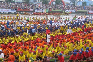 Khai mạc đua ghe Ngo tại Festival