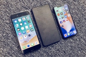 Rò rỉ hình ảnh đầu tiên của iPhone X Plus, iFan đứng ngồi không yên