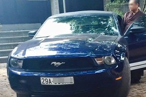 Ford Mustang bên Sư thầy gây sốt cộng đồng mê xe Việt