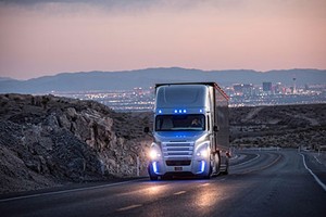 Siêu xe tải tự hành “siêu khủng”  Freightliner Inspiration