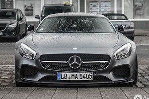 Tesla S P85D 700 hp thất bại trước Mercedes-AMG GT S