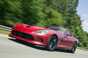 Ngắm “siêu rắn” Dodge Viper SRT 2015 với dàn áo đỏ mờ