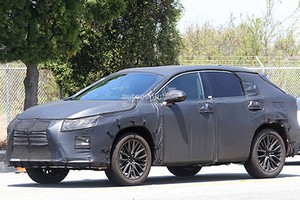 SUV Lexus phiên bản 7 chỗ lộ diện "kín như ninja"