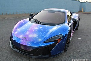 McLaren 650S Spider sặc sỡ với decal Galaxy Chrome