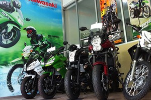 Kawasaki Việt Nam giảm giá “kịch sàn” các dòng môtô PKL