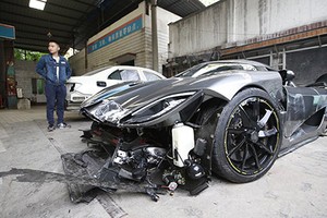 Siêu xe 3,4 triệu Euro - Koenigsegg Agera "tử nạn" bí ẩn