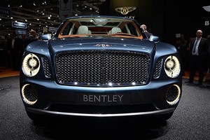 Bently sử dụng đá thạch anh 200 triệu năm làm nội thất xe