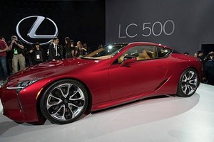 Chi tiết coupe hạng sang Lexus LC500 phiên bản 2016