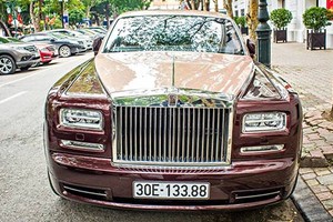 Siêu xe Rolls-Royce đắt nhất Việt Nam lăn bánh tại Hà Nội