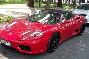 "Siêu ngựa" Ferrari F360 Spider tái xuất trên phố Việt