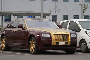 Chi tiết Rolls-Royce Ghost 40 tỷ mạ vàng độc nhất Việt Nam