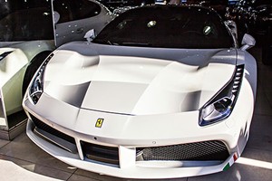 Siêu "ngựa Ý" Ferrari 488 GTB có giá 15 tỷ tại Việt Nam