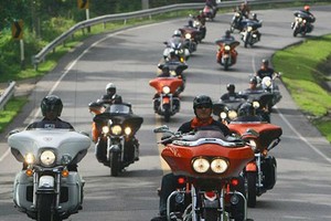 Hàng trăm môtô PKL đổ về Phuket Bike Week 2016