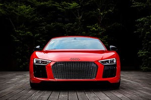 Audi R8 Coupé 2016 chính hãng "cập cảng" Việt Nam