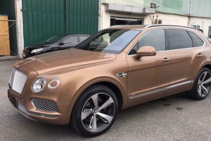 Chi tiết siêu SUV Bentley Bentayga đầu tiên tại Hà Nội