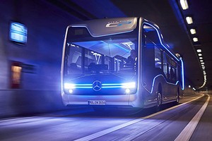 Xe buýt tự lái Mercedes-Benz Future Bus ra mắt toàn cầu