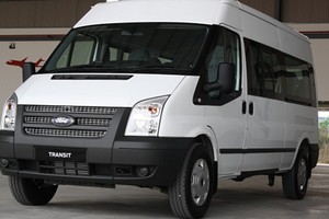 Ford Transit máy dầu mới "chào giá" 830 triệu tại Malaysia