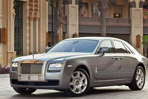 Triệu hồi gần 34.000 chiếc Rolls-Royce và BMW “dính lỗi“