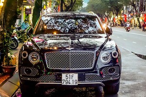 Siêu SUV nhanh nhất Bentley Bentayga giá 19 tỷ tại VN