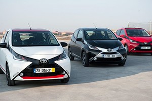 Toyota Aygo 2017 mới giá chỉ 336 triệu đồng