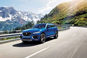 Phái đẹp chọn Jaguar F-PACE là xe tuyệt nhất năm 2016