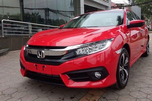 Honda Civic 2017 giá 950 triệu về đại lý ở Hà Nội