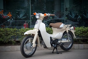 Cận cảnh Honda Cub 50 FI mới giá hơn 80 triệu tại VN