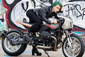 Xem người Ý độ "xế nổ" Đức BMW R nineT