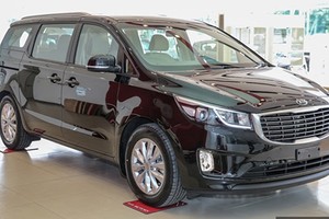 Chi tiết Kia Sedona 2017 giá từ 790 triệu tại Malaysia