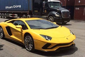 Siêu xe Lamborghini Aventador S giá hơn 40 tỷ tại VN