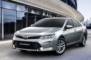 Toyota Việt Nam "chốt giá" Camry 2017 từ 997 triệu đồng