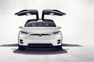 Triệu hồi 11 nghìn xe ôtô Model X lỗi ghế ngồi