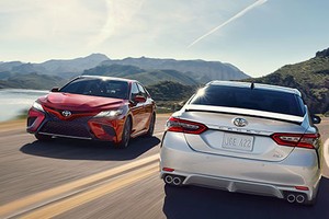 Toyota Camry 2018 ra mắt tại Australia giá 628 triệu đồng