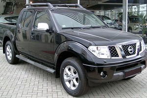 Hơn 3000 xe bán tải Nissan Navara “dính lỗi” tại Việt Nam