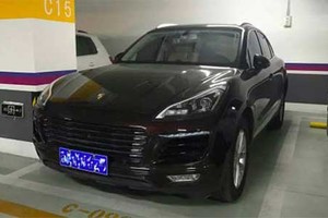 Bị người yêu "đá” chỉ vì đi siêu xe Porsche hàng nhái