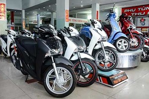 Đại lý "kênh giá" xe máy Honda cả chục triệu ngày cận Tết 