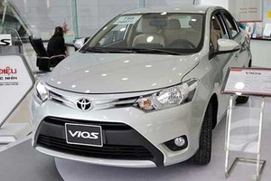 Giá ôtô Toyota tháng 2/2018 giảm đến 60 triệu đồng