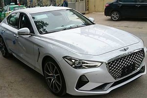 Xe sang Genesis G70 đầu tiên "cập bến" Việt Nam