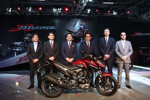 Môtô Honda X-Blade "chốt giá" 28 triệu đồng tại Ấn Độ