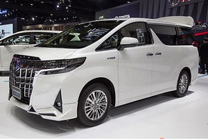 MPV hạng sang Toyota Alphard 2018 giá từ 2,8 tỷ đồng