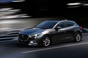 Mazda3 Sport Black 2018 bản giới hạn giá 691 triệu đồng