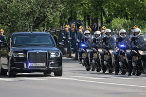 Siêu xe sang limousine chở Tổng thống Putin tại lễ nhậm chức