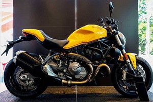 Cận cảnh Ducati Monster 821 mới giá 399 triệu ở Sài Gòn 