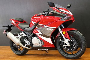 Xe môtô Trung Quốc "nhái" Honda CBR250RR giá chỉ 39 triệu 