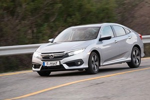 Honda Civic 2018 động cơ mới giá từ 573 triệu đồng