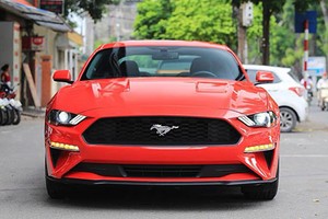 Thêm xe Ford Mustang 2018 hơn 2 tỷ đỏ rực về Hà Nội