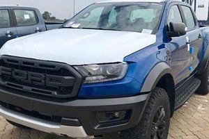 "Soi" bán tải Ford Ranger Raptor giá 1,2 tỷ tại Việt Nam 