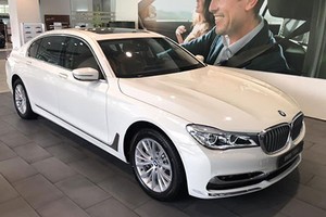 Cận cảnh BMW 7-Series 2018 giá từ 4,049 tỷ tại Việt Nam