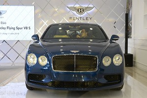 Bentley Flying Spur V8 S giá 16,868 tỷ đồng về Việt Nam